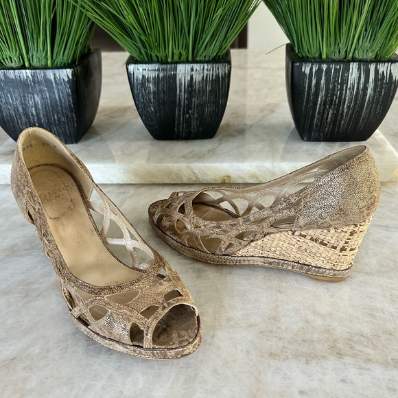 Stuart Weitzman wedge sandals Gold 8 - Picture 5 of 6